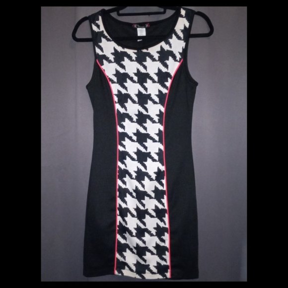 Trixxi Houndstooth Bodycon Dress (size Med) - Picture 1 of 2